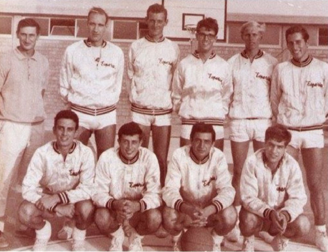 Enzo Molinas allenatore dell'Esperia Cagliari